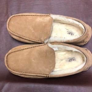 Ugg Moccasins Size 12